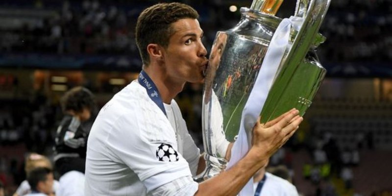 Sự nghiệp thành công của Ronaldo được trình bày rõ ràng