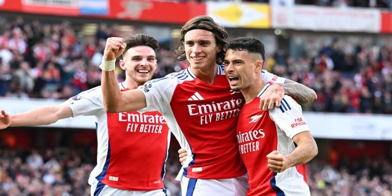 Tình hình trận đấu biến PSG chỉ là món đồ chơi của Arsenal